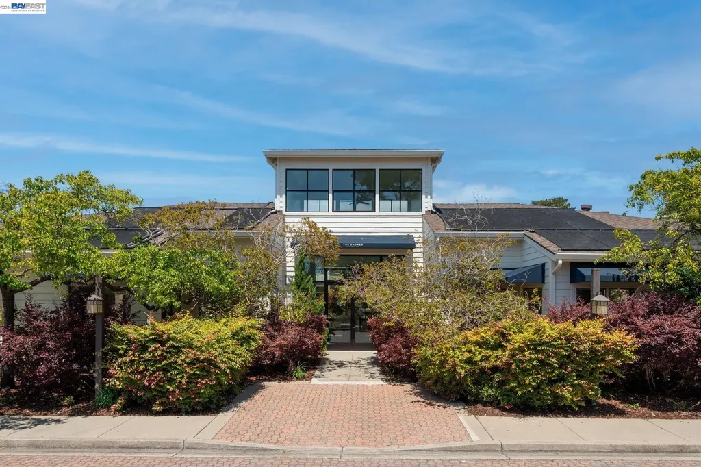 197 Lakeshore Court Richmond CA 94804