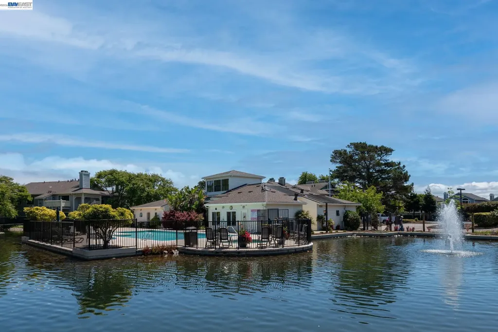 197 Lakeshore Court Richmond CA 94804