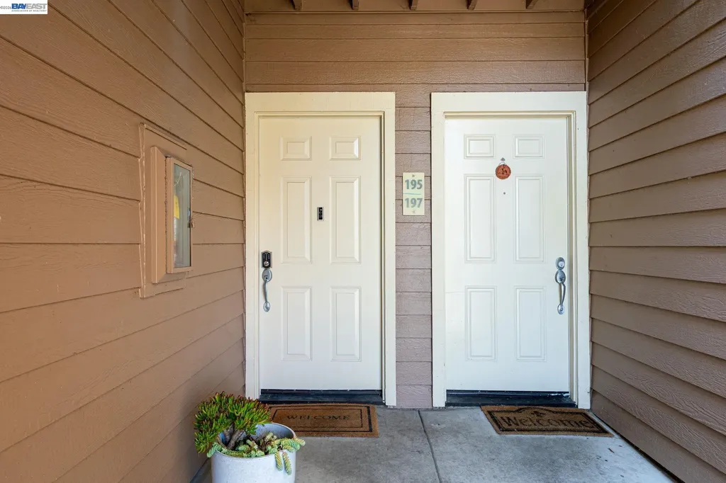 197 Lakeshore Court Richmond CA 94804