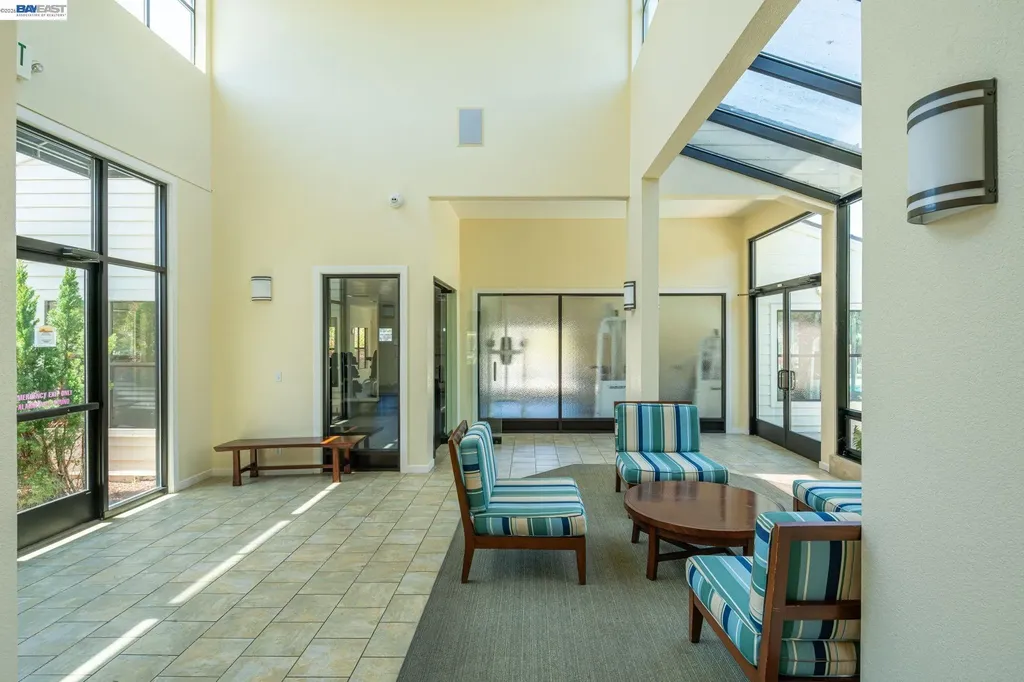 197 Lakeshore Court Richmond CA 94804