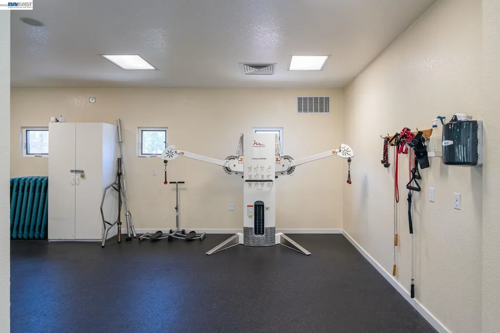 197 Lakeshore Court Richmond CA 94804