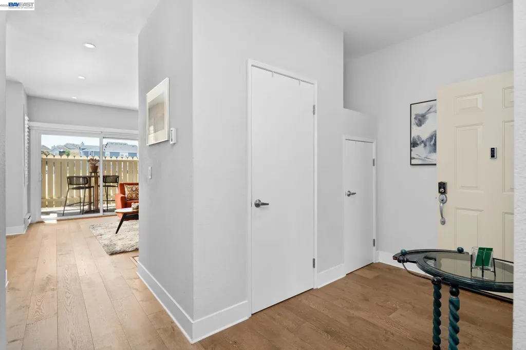 197 Lakeshore Court Richmond CA 94804