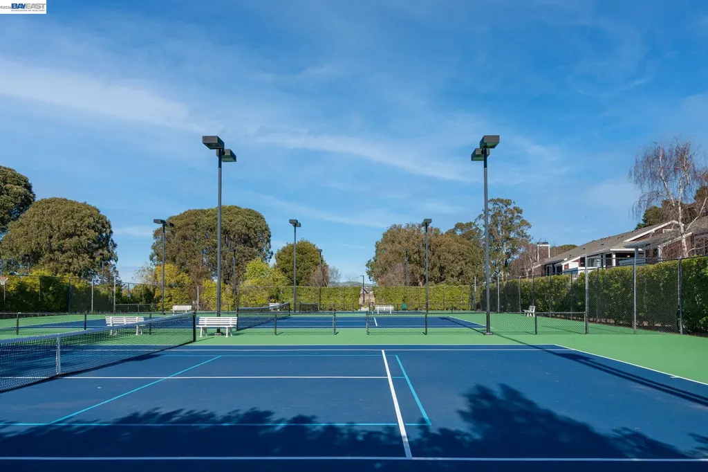 197 Lakeshore Court Richmond CA 94804