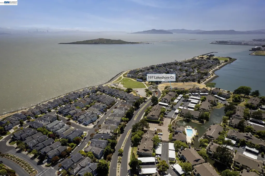 197 Lakeshore Court Richmond CA 94804