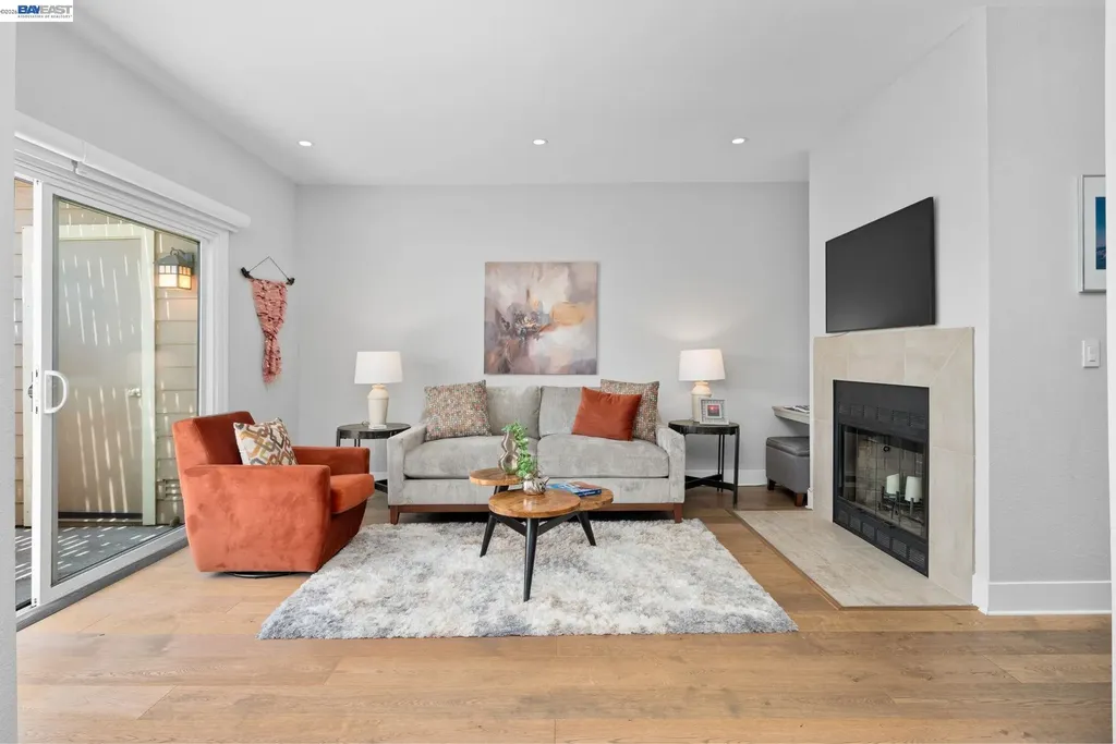 197 Lakeshore Court Richmond CA 94804
