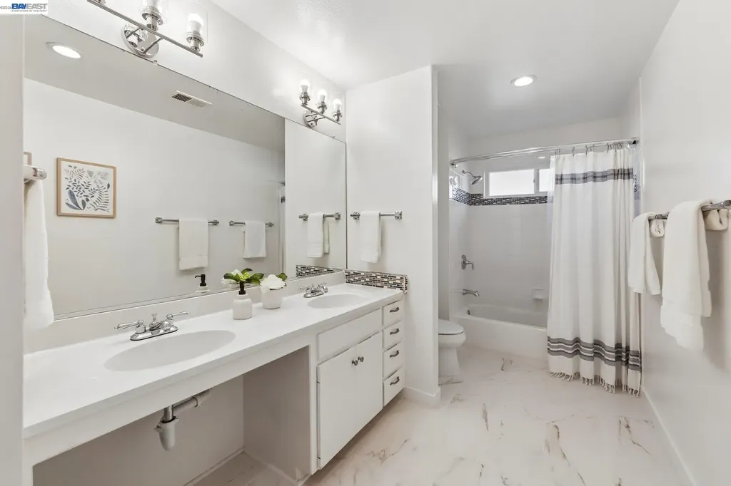 14564 Wake Avenue San Leandro CA 94578