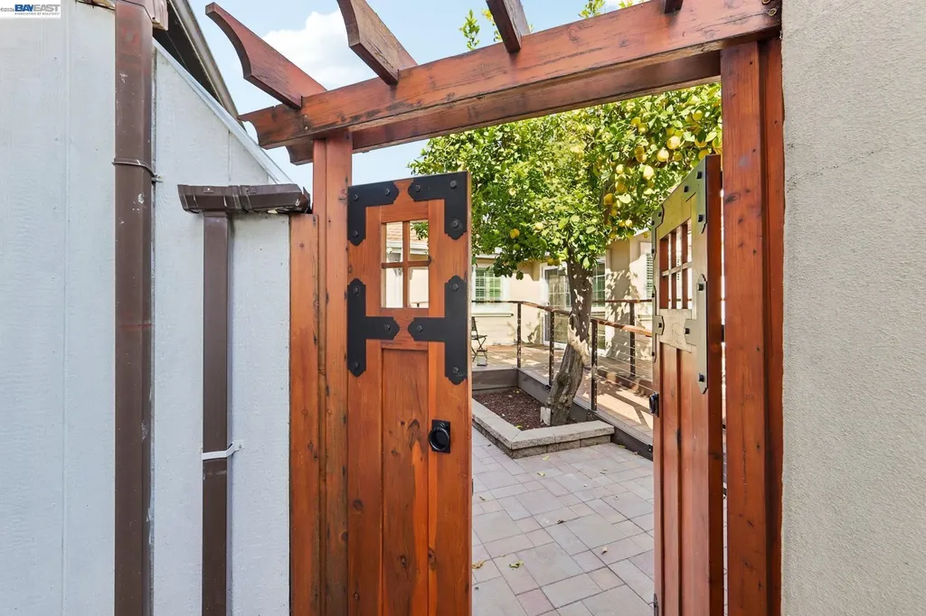 14564 Wake Avenue San Leandro CA 94578