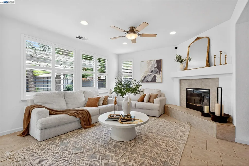 192 Mayhew Way Walnut Creek CA 94597