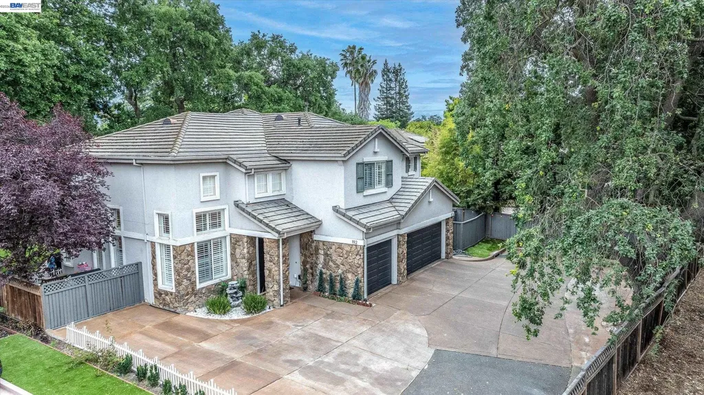 192 Mayhew Way Walnut Creek CA 94597