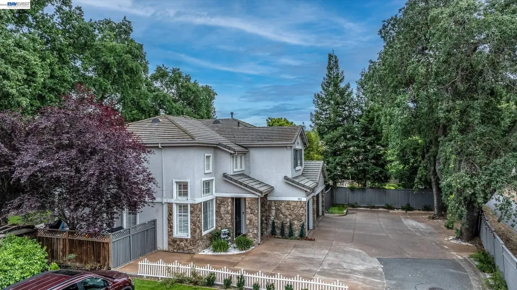 192 Mayhew Way Walnut Creek CA 94597