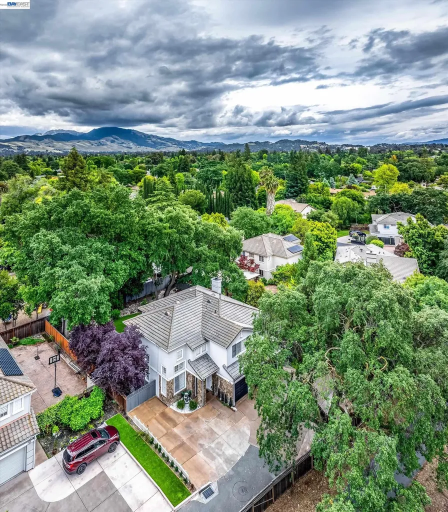 192 Mayhew Way Walnut Creek CA 94597