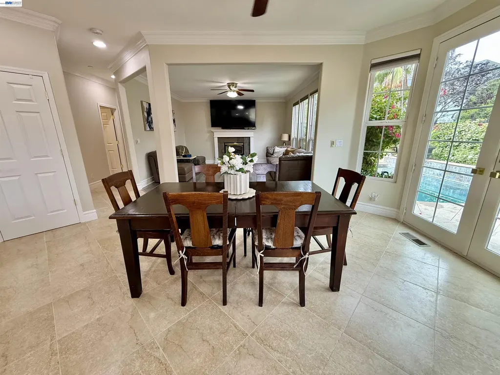 1284 Riesling Circle Livermore CA 94550