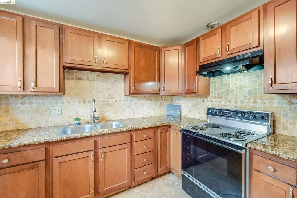 905 24th Street Oakland CA 94606