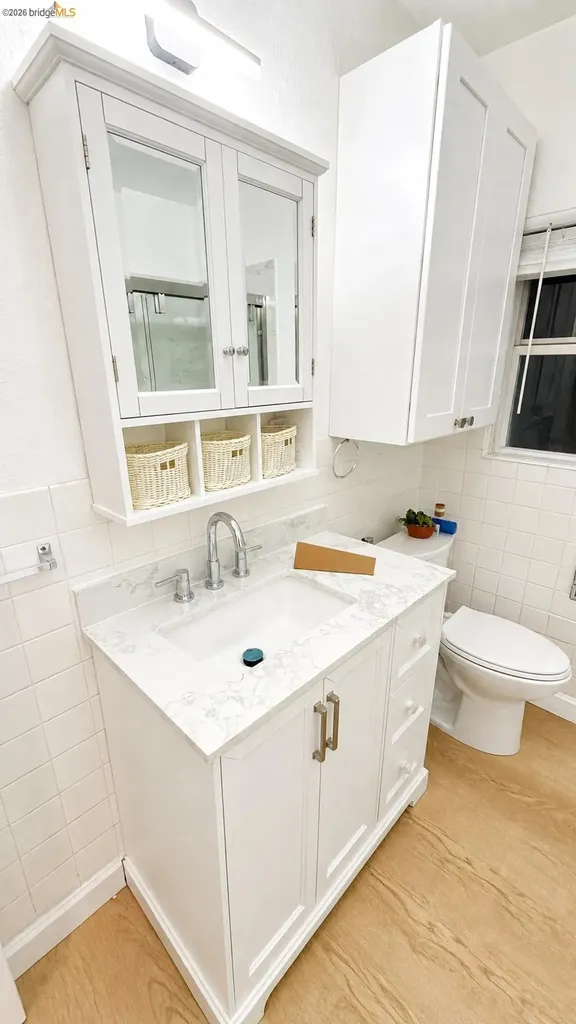 1826 Pacific Avenue Alameda CA 94501