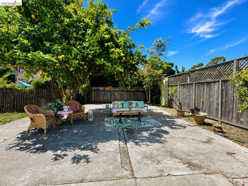 1826 Pacific Avenue Alameda CA 94501