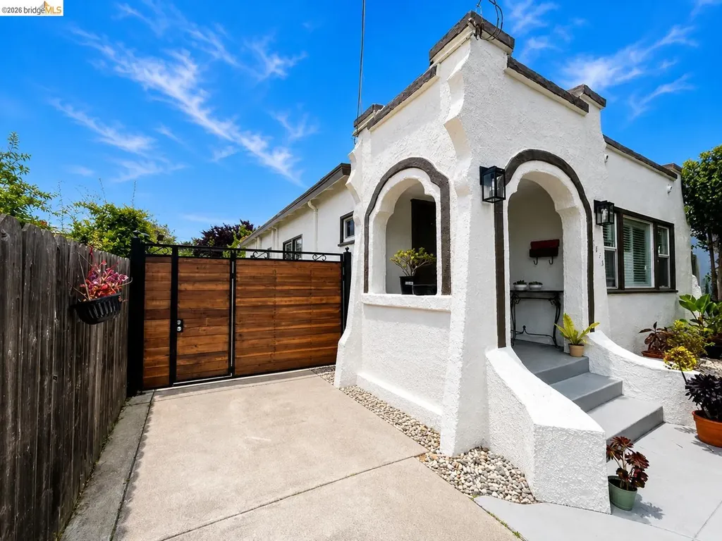1826 Pacific Avenue Alameda CA 94501