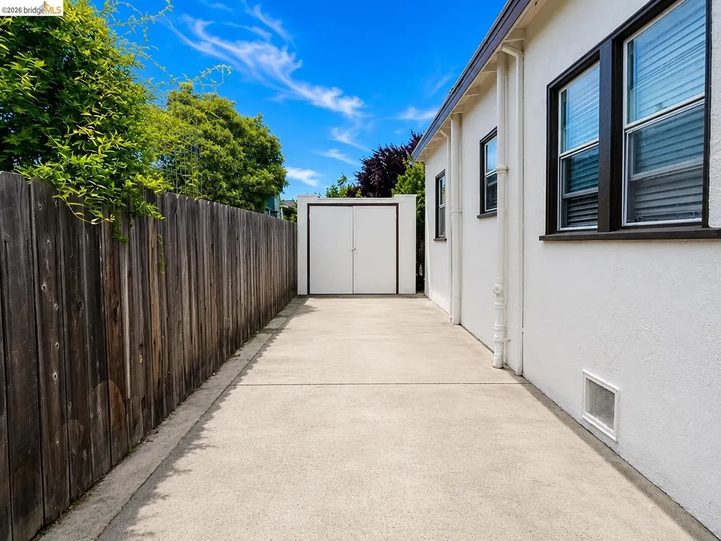 1826 Pacific Avenue Alameda CA 94501