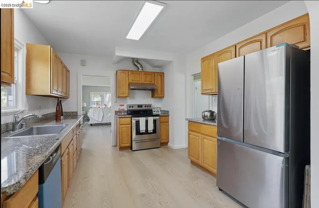 1826 Pacific Avenue Alameda CA 94501