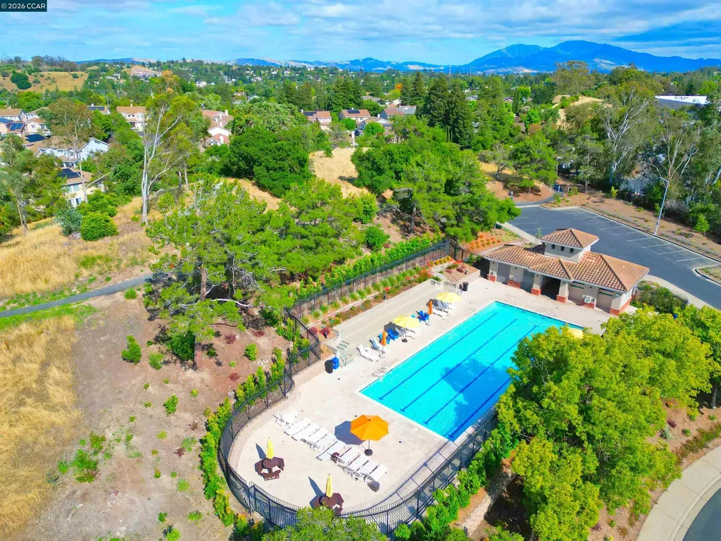 503 Valley View Court Martinez CA 94553