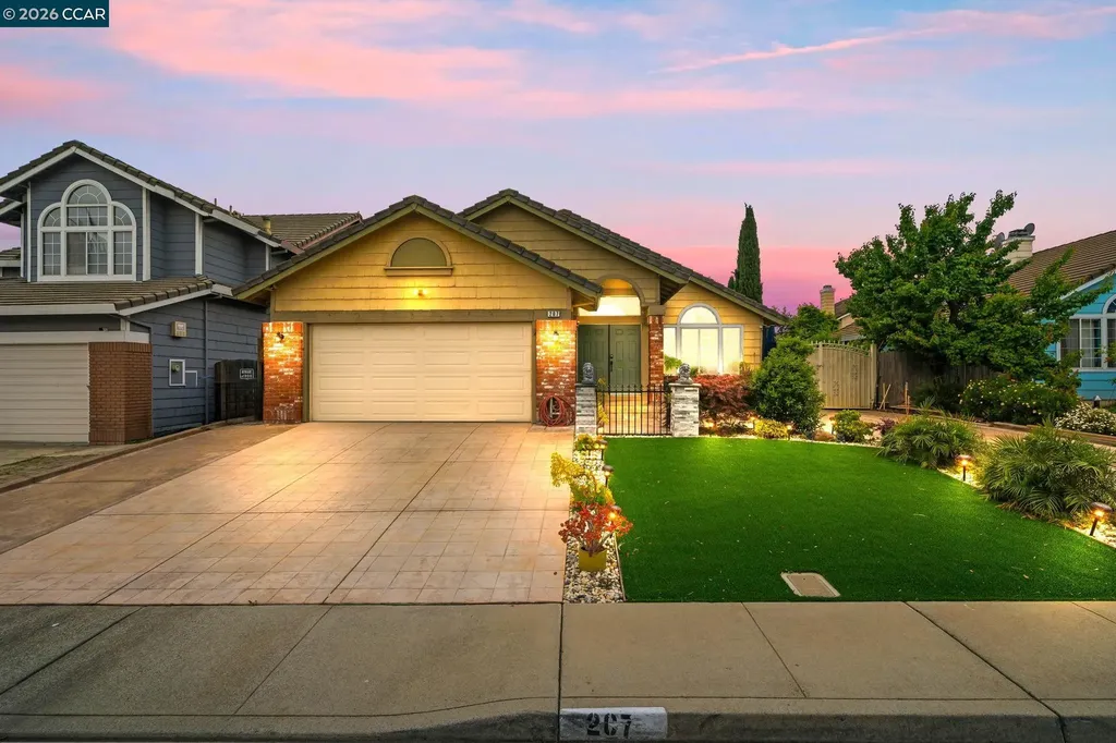 207 Babbling Brook Way Pittsburg CA 94565