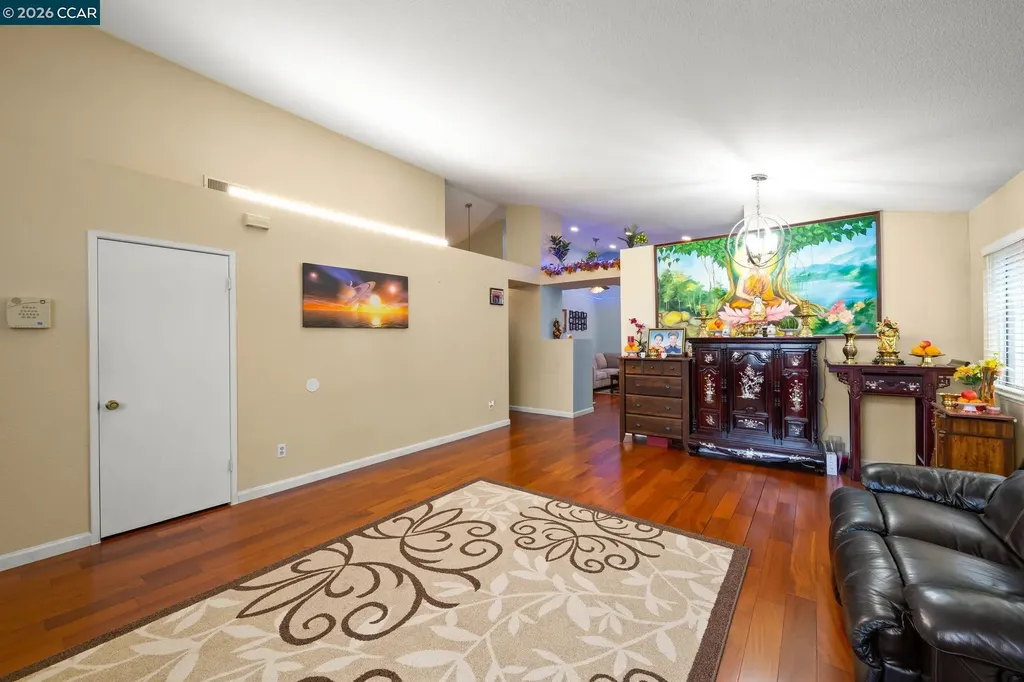 207 Babbling Brook Way Pittsburg CA 94565