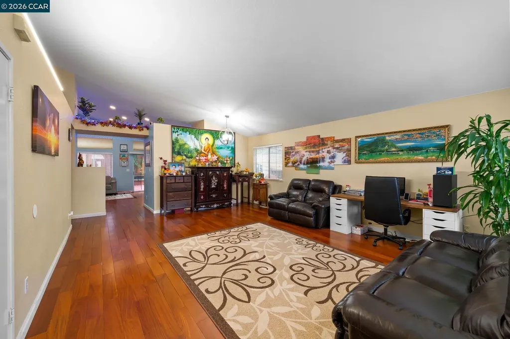 207 Babbling Brook Way Pittsburg CA 94565