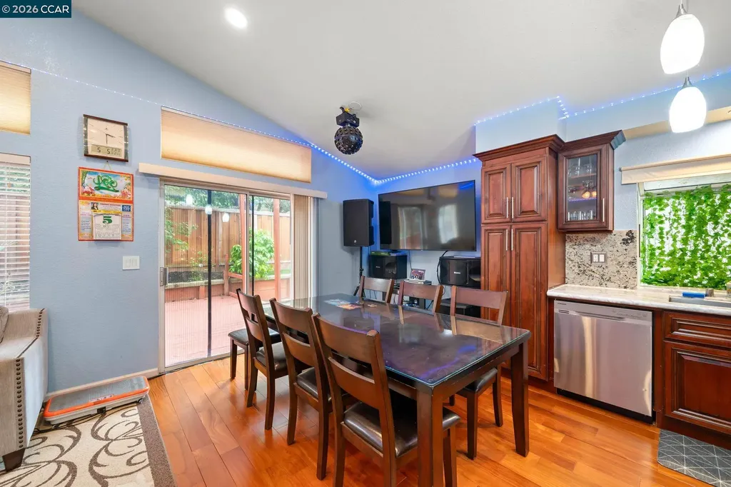 207 Babbling Brook Way Pittsburg CA 94565