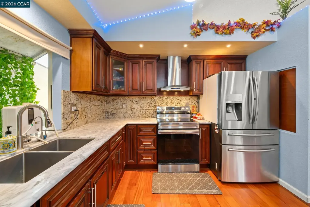 207 Babbling Brook Way Pittsburg CA 94565