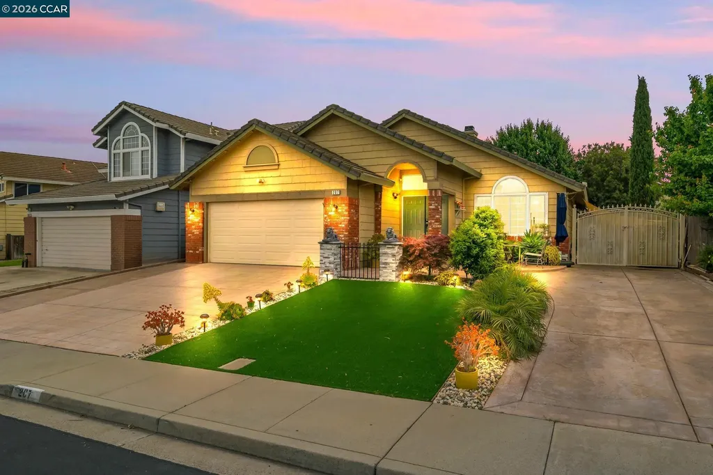 207 Babbling Brook Way Pittsburg CA 94565