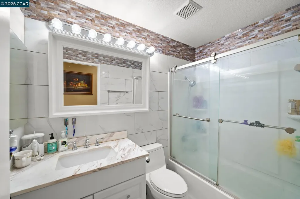 207 Babbling Brook Way Pittsburg CA 94565