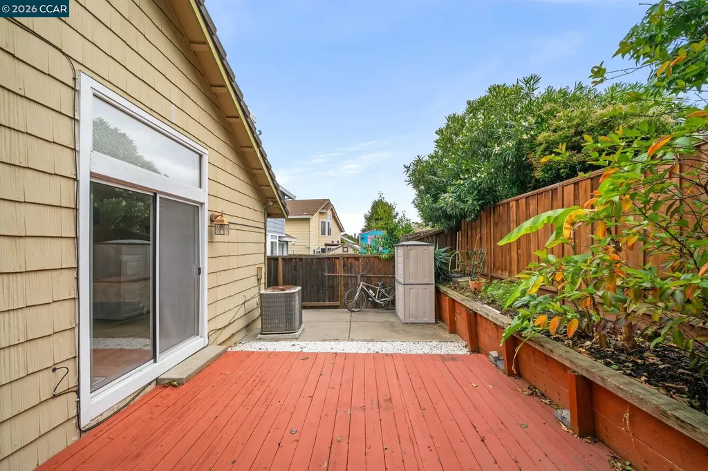 207 Babbling Brook Way Pittsburg CA 94565