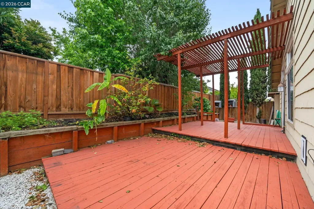 207 Babbling Brook Way Pittsburg CA 94565
