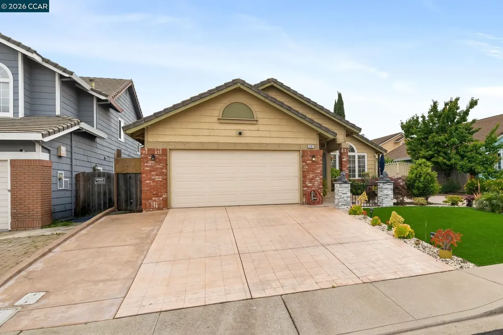 207 Babbling Brook Way Pittsburg CA 94565