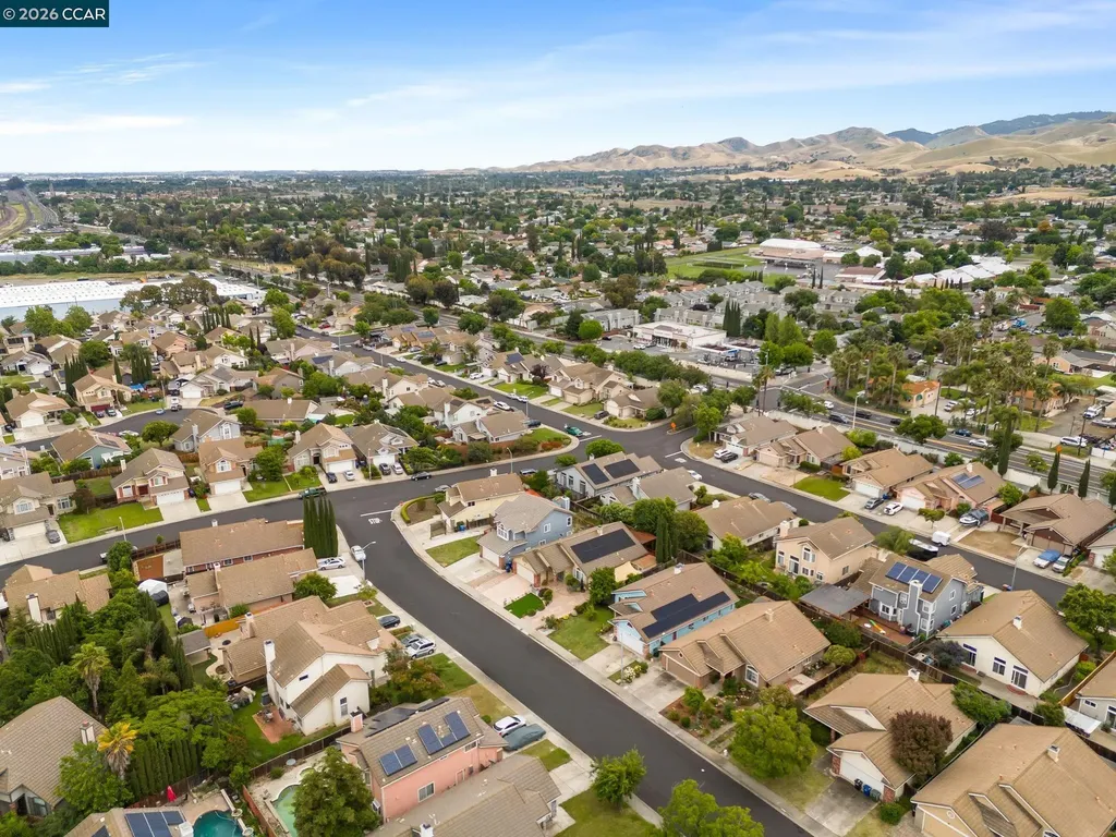 207 Babbling Brook Way Pittsburg CA 94565