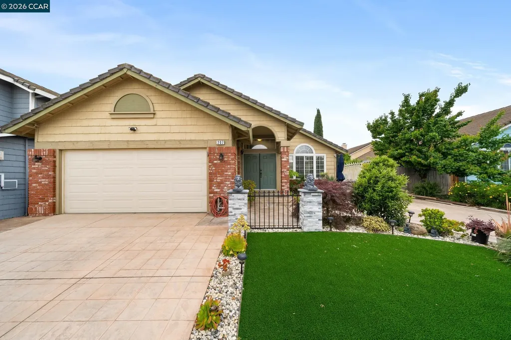 207 Babbling Brook Way Pittsburg CA 94565