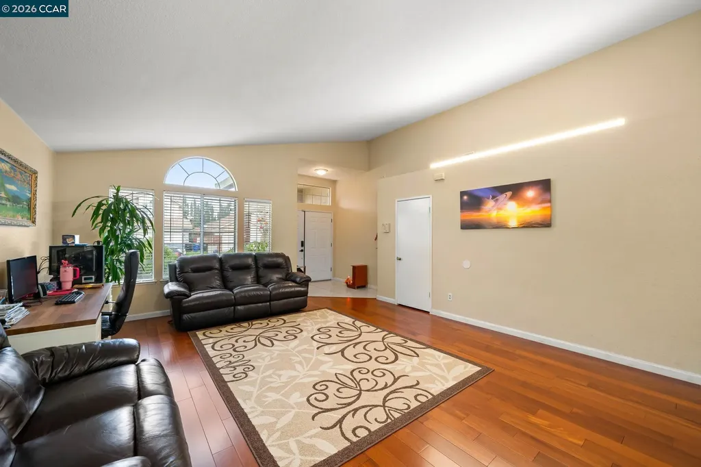 207 Babbling Brook Way Pittsburg CA 94565
