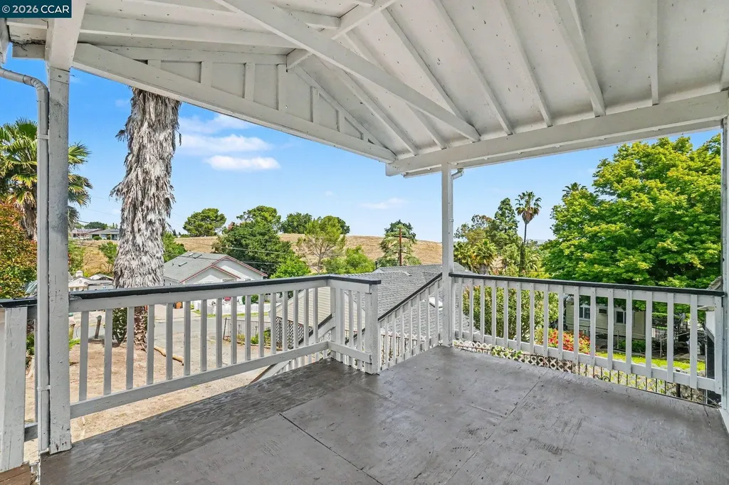 2165 James Street Martinez CA 94553