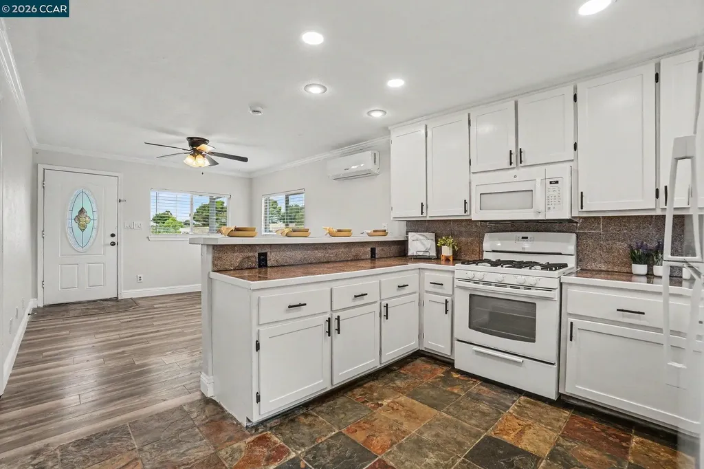 2165 James Street Martinez CA 94553