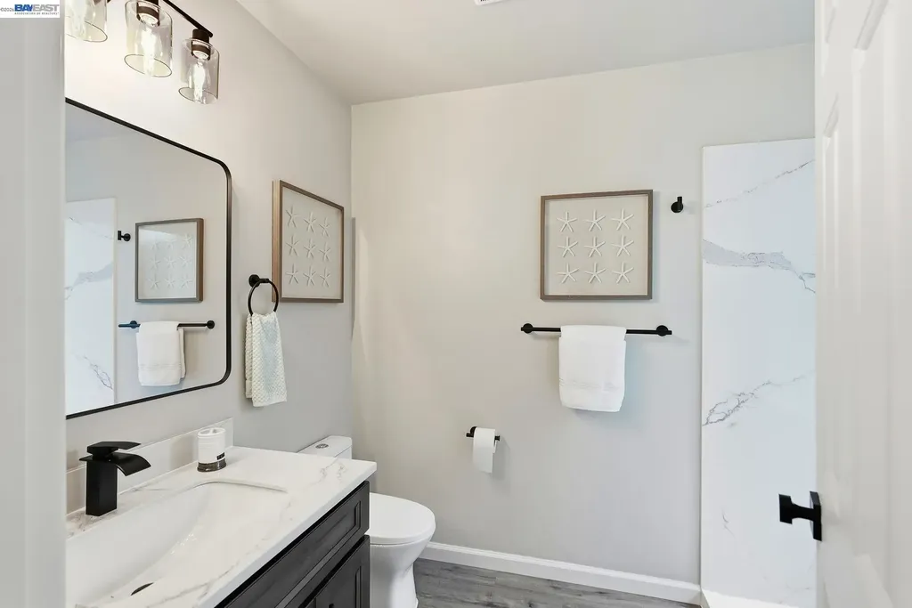 29 Captains Drive Alameda CA 94502
