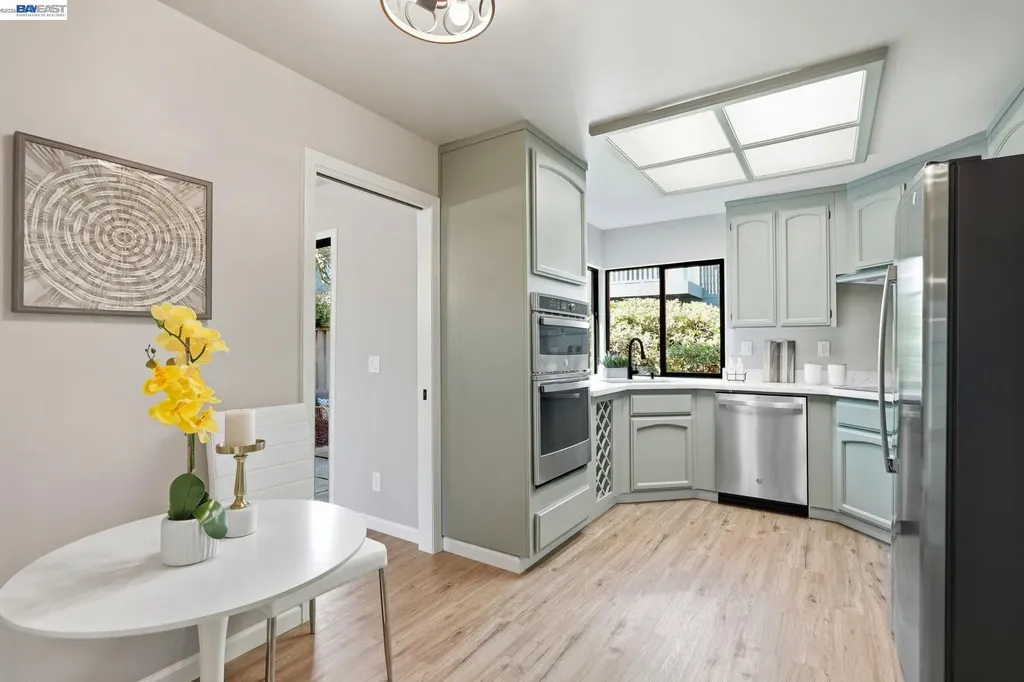 29 Captains Drive Alameda CA 94502