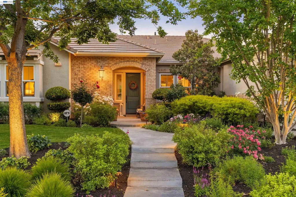 2205 Cameron Circle Pleasanton CA 94588