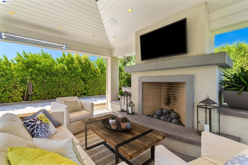 2205 Cameron Circle Pleasanton CA 94588