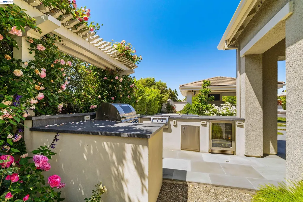 2205 Cameron Circle Pleasanton CA 94588