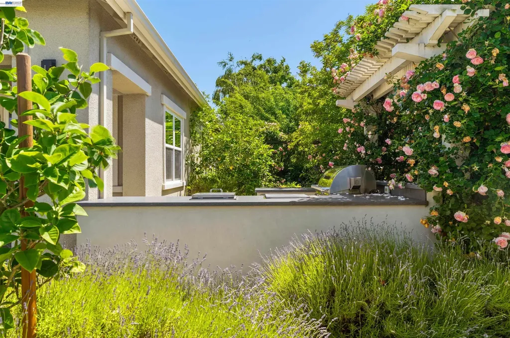 2205 Cameron Circle Pleasanton CA 94588