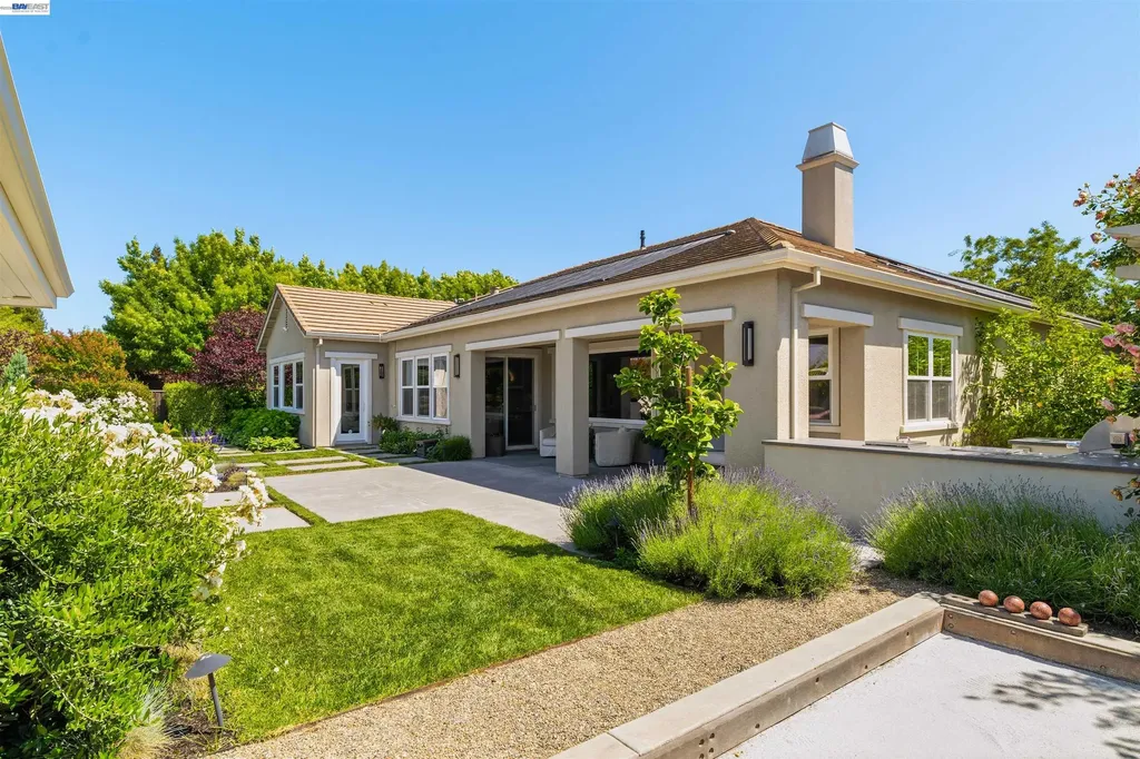 2205 Cameron Circle Pleasanton CA 94588