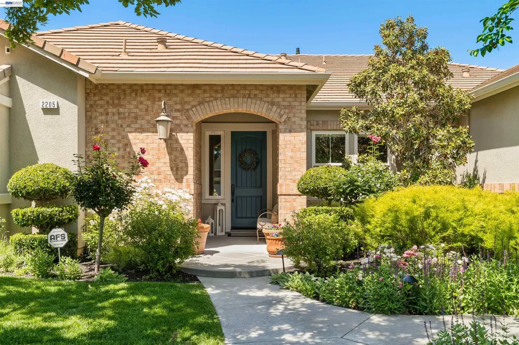 2205 Cameron Circle Pleasanton CA 94588