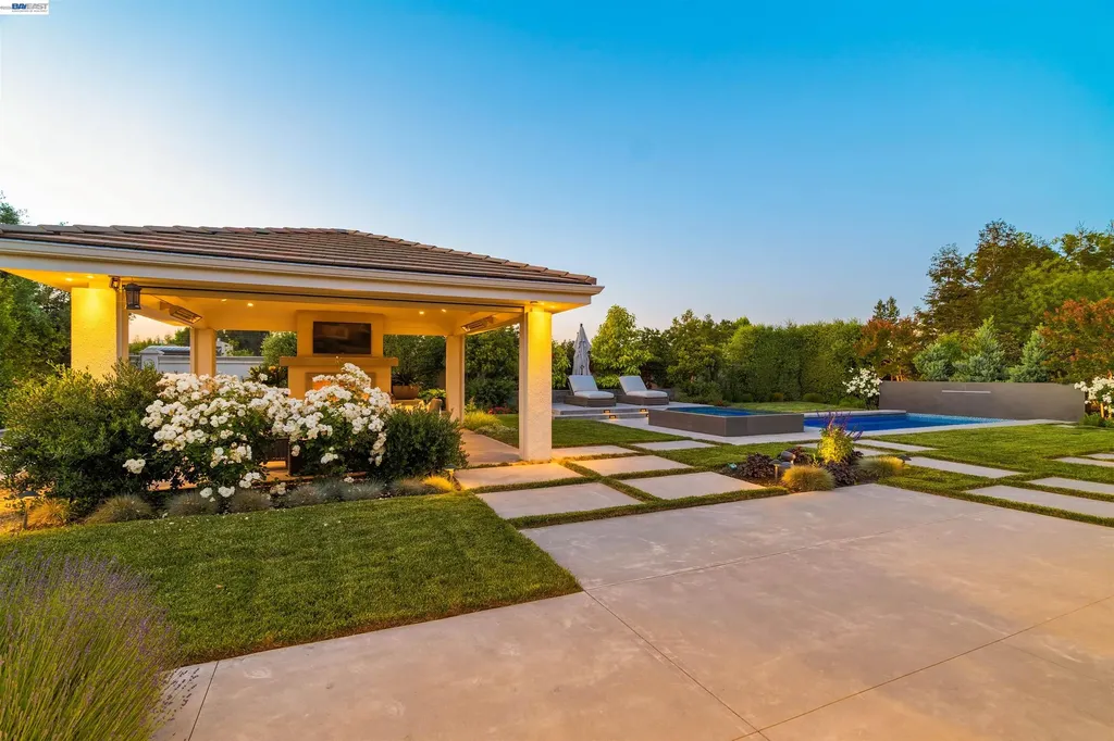 2205 Cameron Circle Pleasanton CA 94588