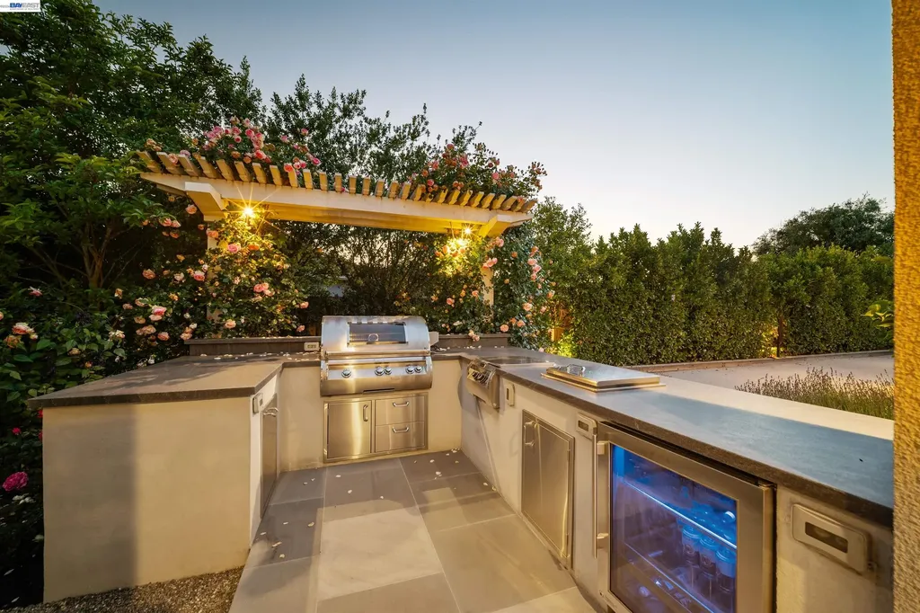 2205 Cameron Circle Pleasanton CA 94588