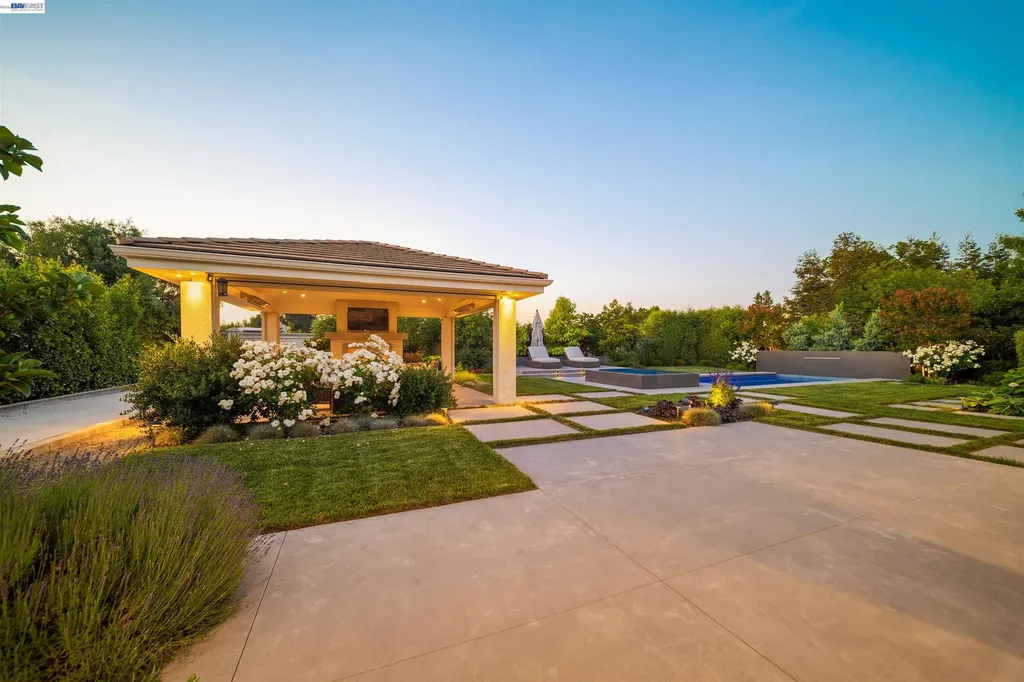 2205 Cameron Circle Pleasanton CA 94588