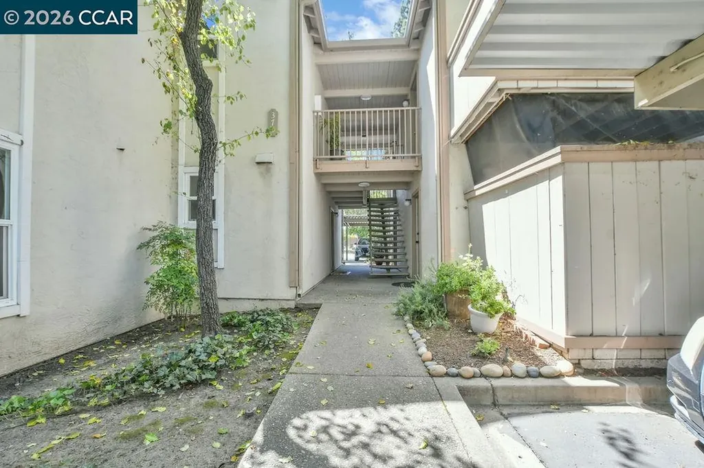 375 Camelback Road Pleasant Hill CA 94523
